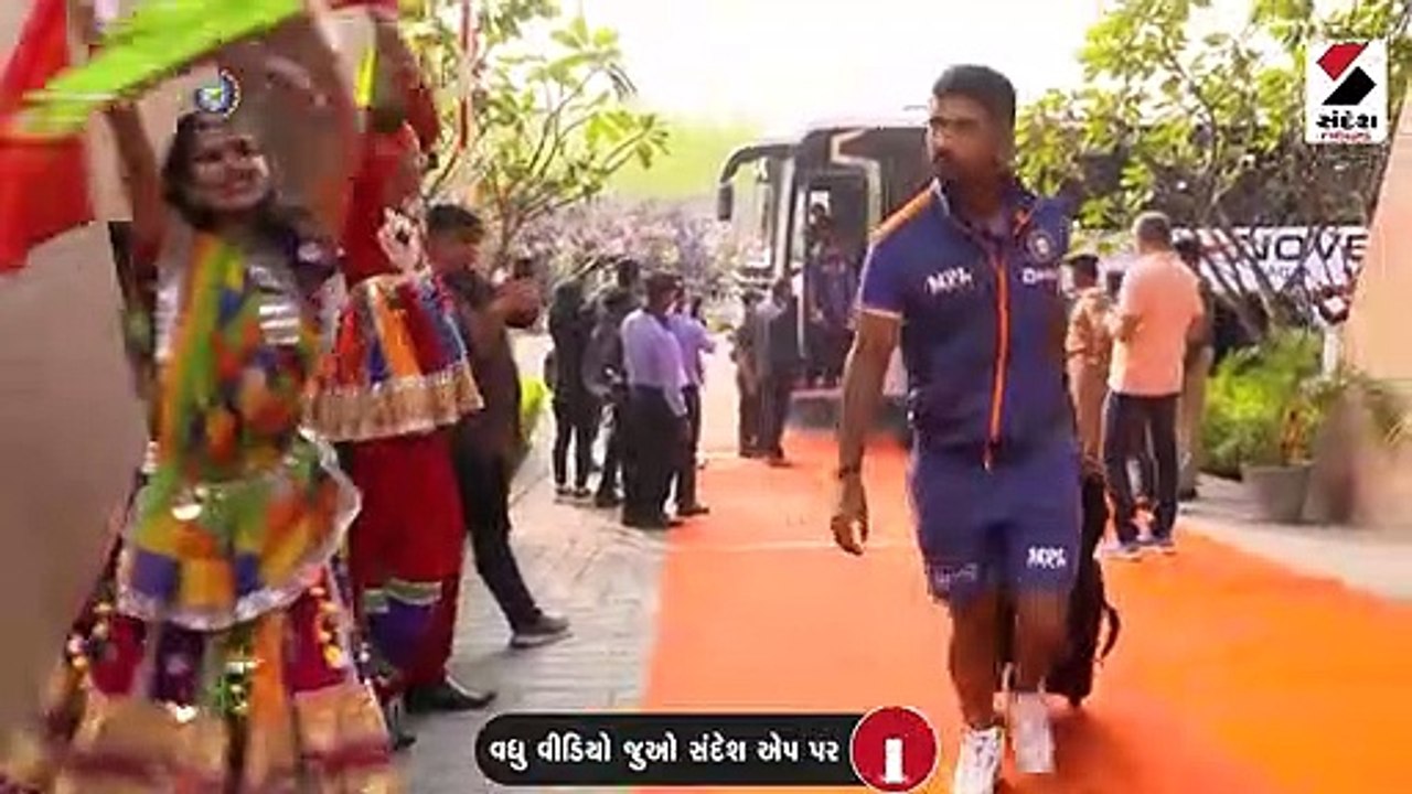 રાજકોટમાં ભારત-શ્રીલંકાના ખેલાડીઓનું પરંપરાગત ર...