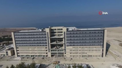 Türkiye'nin ilk göl manzaralı hastanesi yüzde 90 oranında tamamlandı