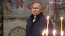 Vladimir Putin al Cremlino assiste al Natale ortodosso