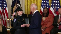 Джо Байден вручил президентские медали за гражданские заслуги