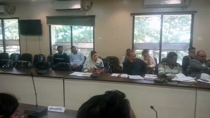 जिला पंचायत सभागार में हुई बैठक