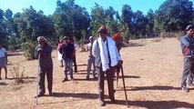 sidhi: Angry villagers vandalized forest outposts and vehicles of the