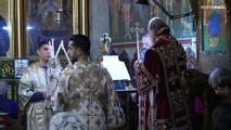 شاهد: الفلسطينيون المسيحيون الأرثوذكس يحيون قداس عيد الميلاد في غزة