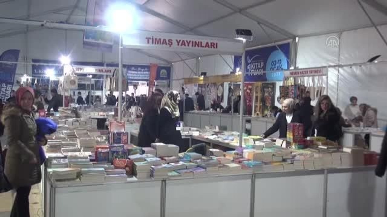 Tatvan'daki kitap fuarı ilgi görüyor