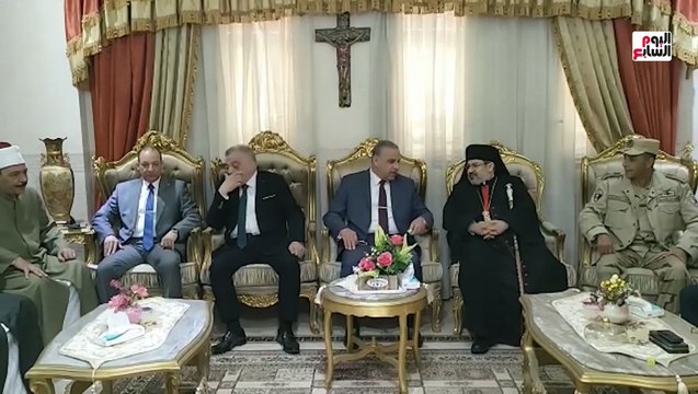 محافظ سوهاج ومدير الأمن يقدمان التهنئة للأقباط الكاثوليك