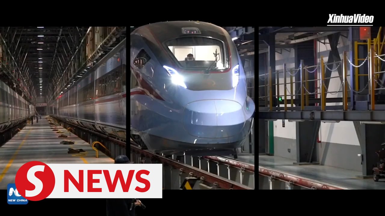 Naked-eye 3D video: bullet trains ready for Spring Festival travel