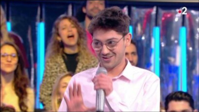 Christophe Beaugrand : cette énorme bourde pour laquelle il s’est fait taper sur les doigts