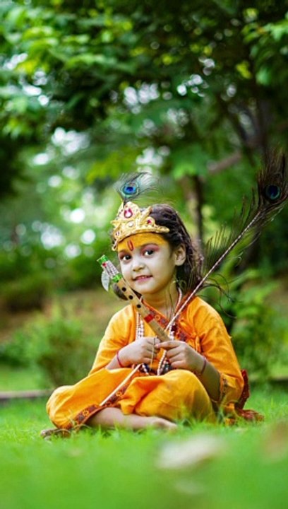 #Shyam Teri Bansi pukare Radha nam #श्याम तेरी बंसी पुकारे राधा नाम लोग करे मीरा को एही पड़नाम (Not copy with video)