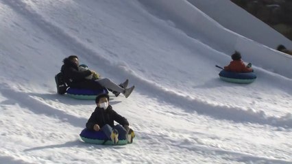 눈썰매장 발길도 줄어...바깥 활동 땐 건강 유의 / YTN