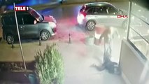 Restoran çıkışı kadını yere atıp tekme tokat dövdü