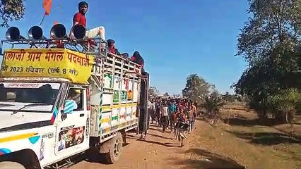 गांव-गांव से श्रीराम के जयघोष लगाते हुए पहुंचे श्रद्धालु