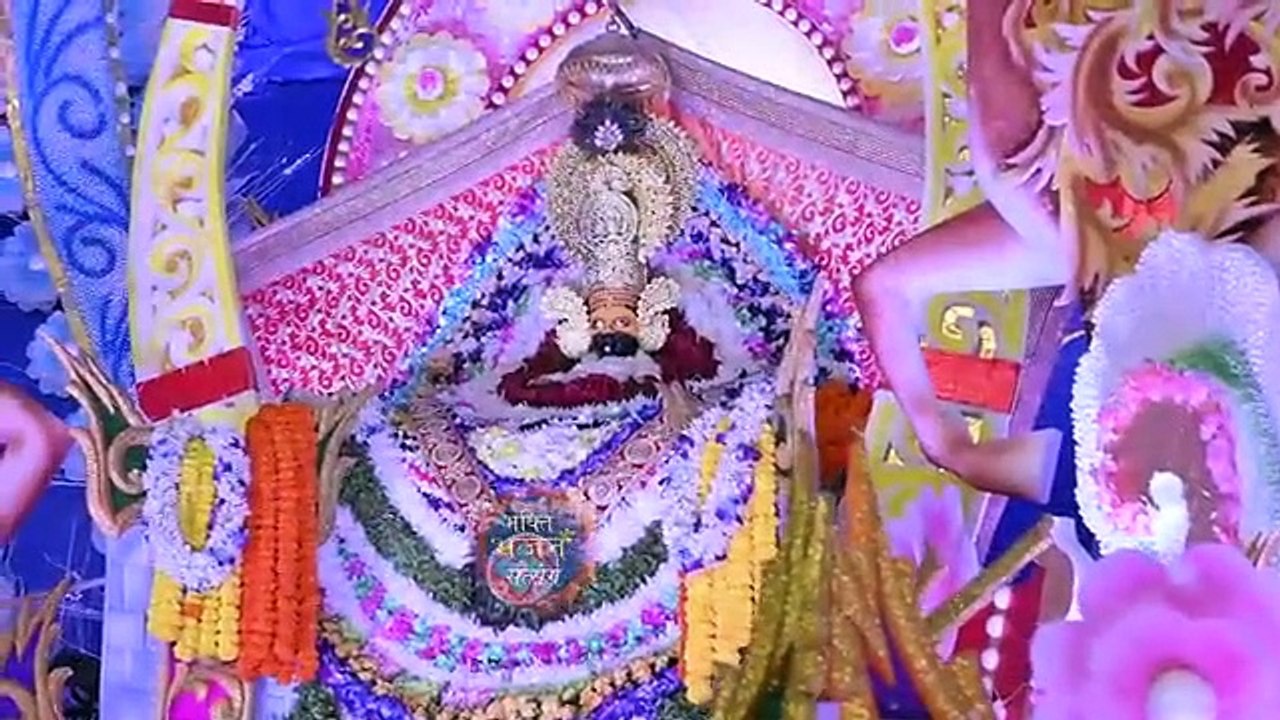 चल_जाए_व्यापार_तो_खाटू_हो_आओ_||_Khatu_Ho_Aao_||_Kanhaiya_mittal_ji_Bilaspur_kirtan(360p)