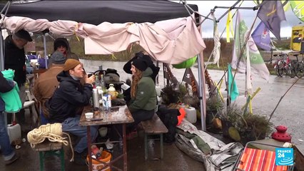 À Lützerath, le combat de militants écologistes contre la réouverture d'une centrale à charbon