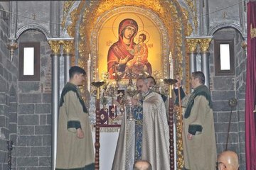 TARİHİ SURP GİRAGOS ERMENİ KİLİSESİ'NDE NOEL AYİNİ