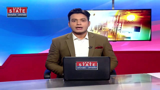 Uttar Pradesh News : आगरा में तेज रफ्तार कार और ट्रक में टक्कर, बाल-बाल बचे कार सवार...