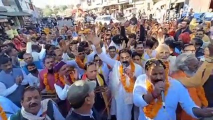 Скачать видео: The city echoed with the hymns of Shri Radhe Krishna, devotees danced