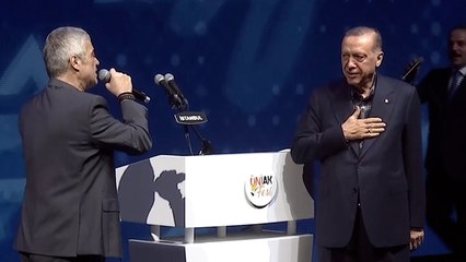 ÜNİAK FEST programında Cumhurbaşkanı Erdoğan, Cengiz Kurtoğlu'na eşlik etti