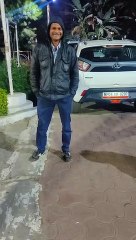 यूएस, ऑस्ट्रेलिया, मलेशिया, दुबई में बसने के बाद भी नहीं छोड़ी जमीन, कोई धर्म तो कोई कर्म से जुड़ा