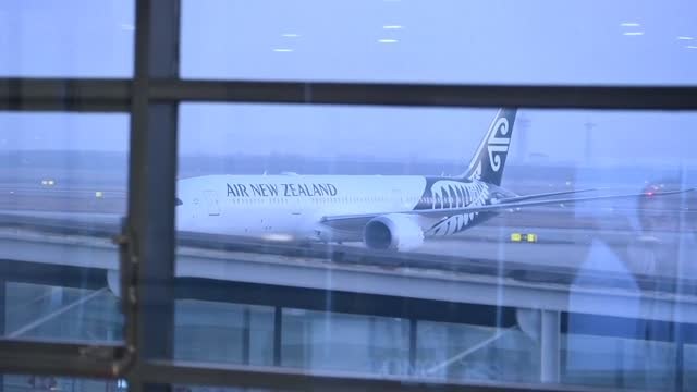 China termina con su aislamiento y ya no obliga a mantener cuarentenas a los pasajeros internacionales