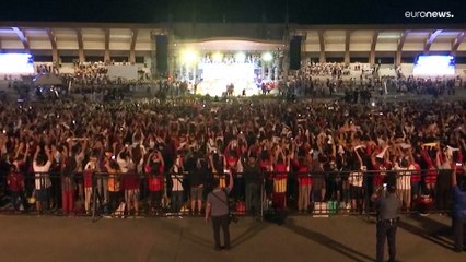 شاهد: "مسيرة الإيمان".. عشرات الآلاف من الكاثوليك الفلبينيين يسيرون خلف "الناصري الأسود"