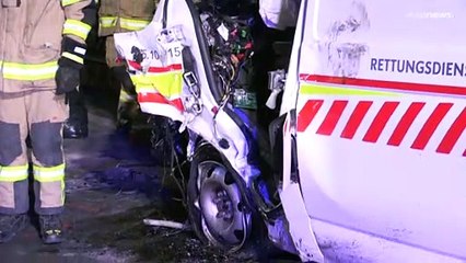 Frontal-Crash auf Bundesstraße: 76-Jähriger stirbt im Rettungswagen