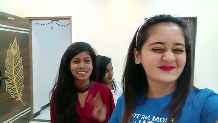 YouTube Star Bindass Kavya mere ko youtube work ke liye kuch sports kar Rahi thi