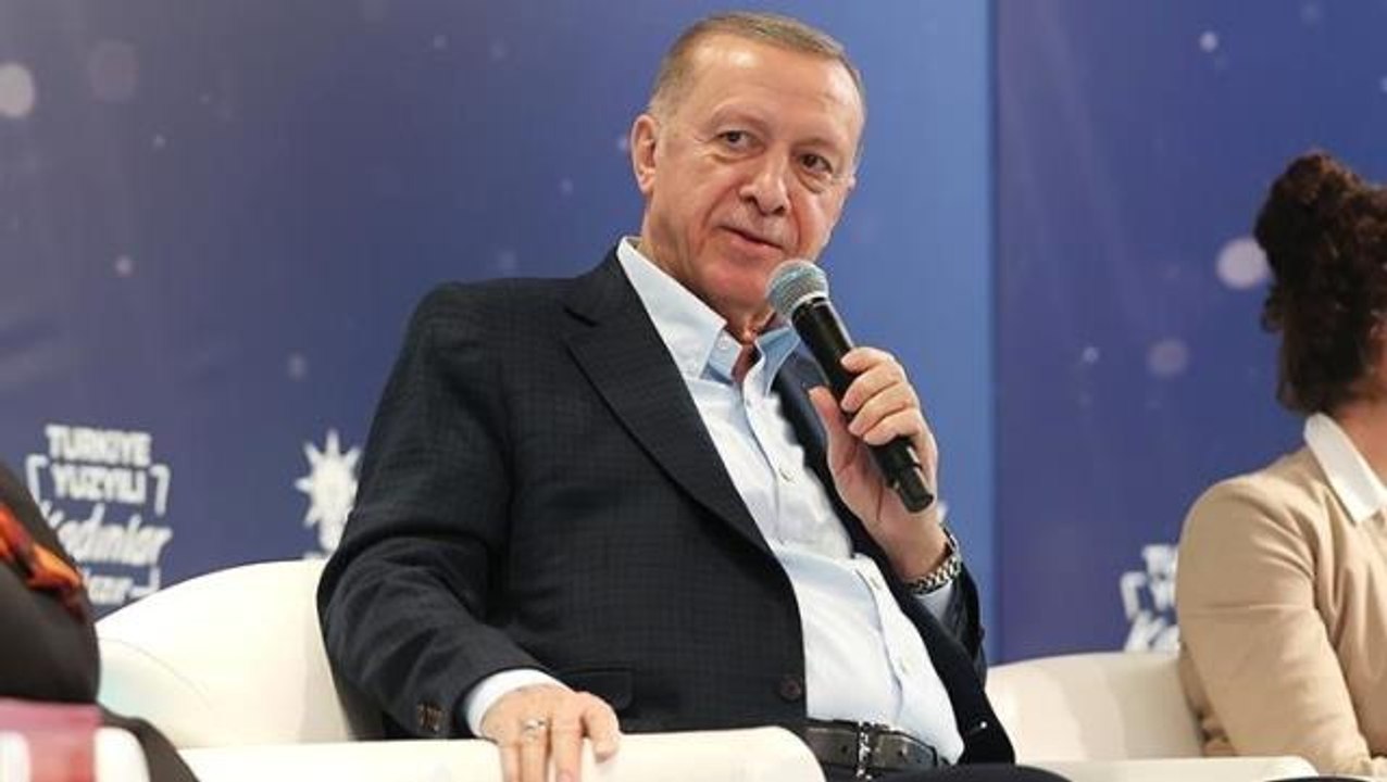 Erdoğan'dan Aşık Veysel sürprizi! Mikrofonu eline aldı, bittiğinde herkes ayakta alkışladı