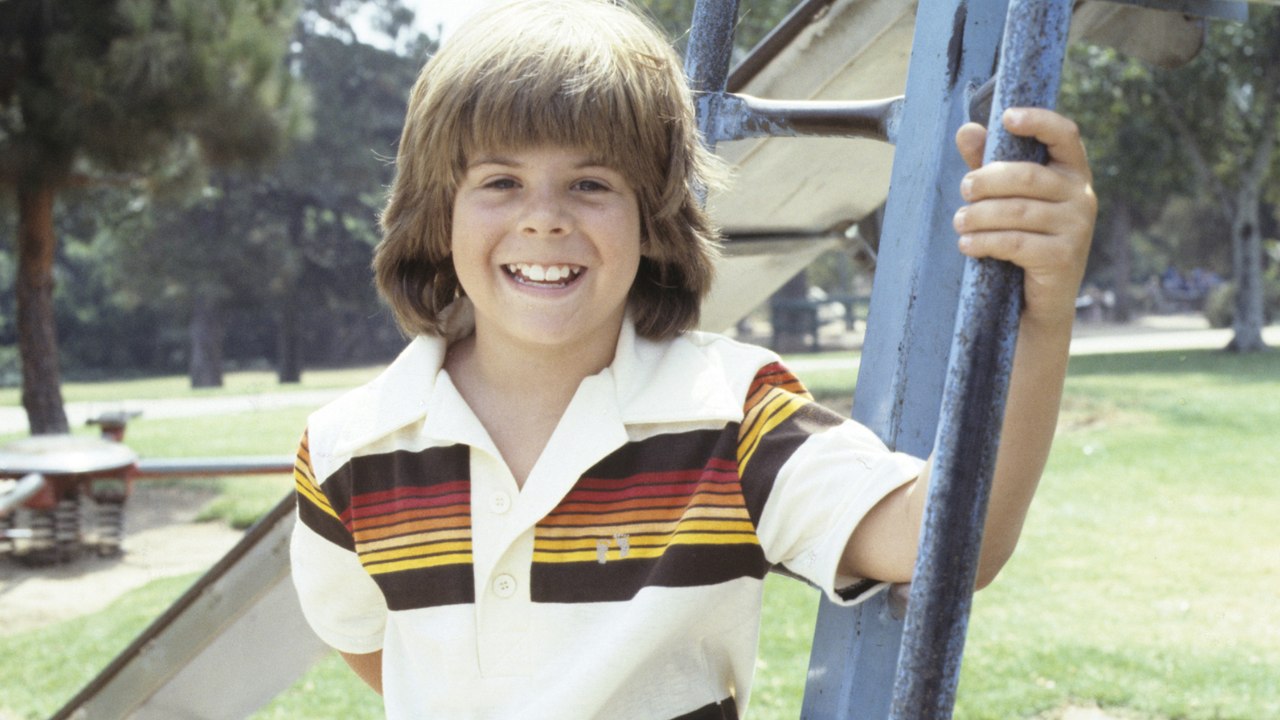 VOICI - Adam Rich : l'interprète de Nicholas dans la série Huit, ça suffit ! est mort à l'âge de 54 ans