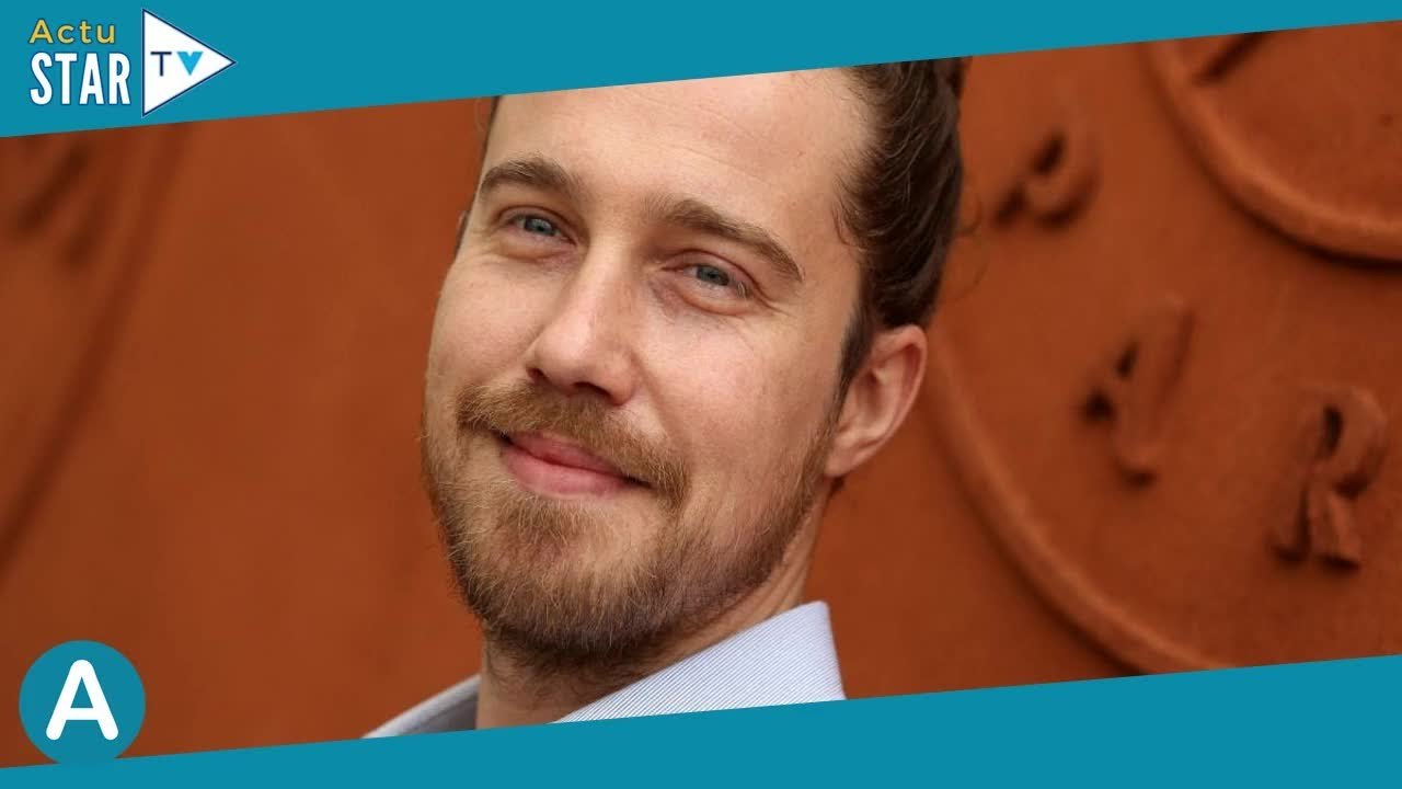 Julien Doré papa : rare photo de famille, son fils a un style incroyable... et il marche déjà comme