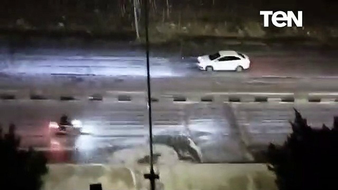 في مشهد نادر الحدوث.. تساقط الثلوج على مدينة العاشر من رمضان