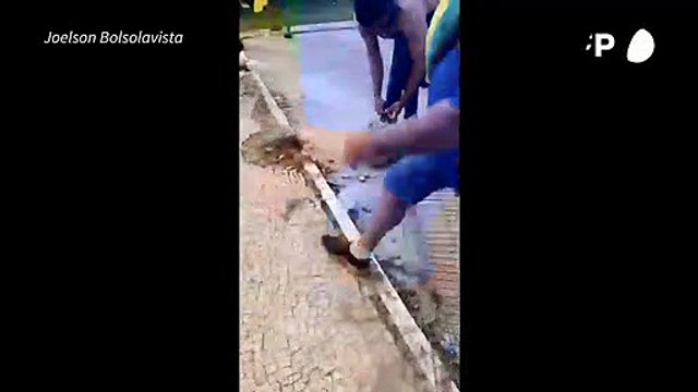 Forças de segurança conseguem desocupar rampa do Planalto