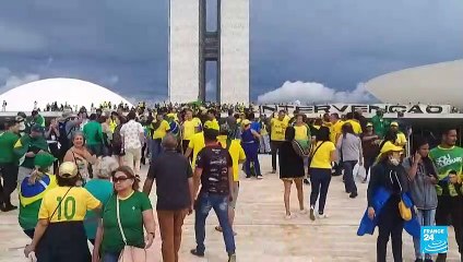 Seguidores de Bolsonaro se toman edificios gubernamentales en Brasilia