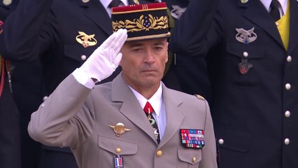 Hommage national aux treize militaires morts en opération au Mali
