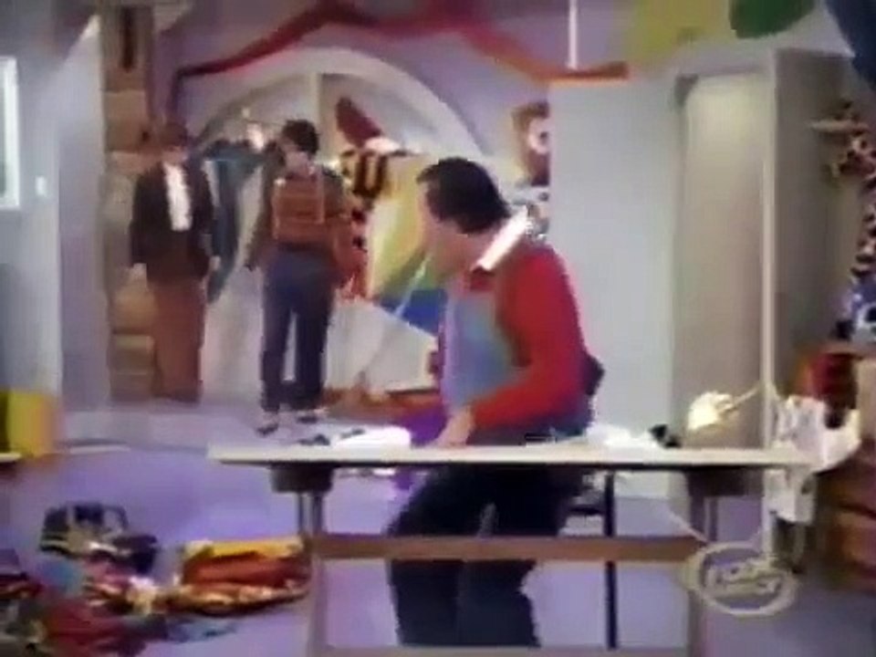 Mork and Mindy - Se4 - Ep11 - Pajama Game II HD Watch