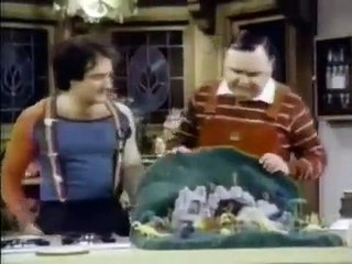 Mork and Mindy - Se4 - Ep16 - Mork, Mindy and Mearth Meet MILT HD Watch