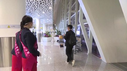 홍콩-중국 '격리없는 왕래' 재개 첫날 4만5천명 육로 이동 / YTN