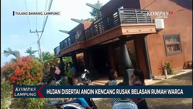 Hujan Disertai Angin Kencang Merusak Belasan Rumah Warga
