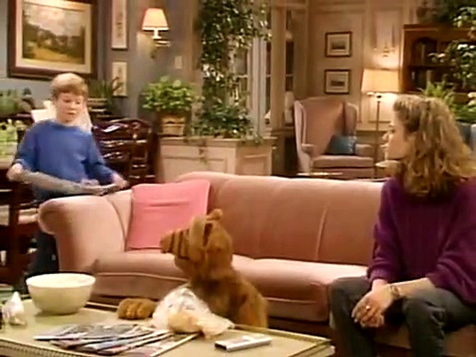 ALF - Se1 - Ep10 - Baby, You Can Drive My Car HD Watch