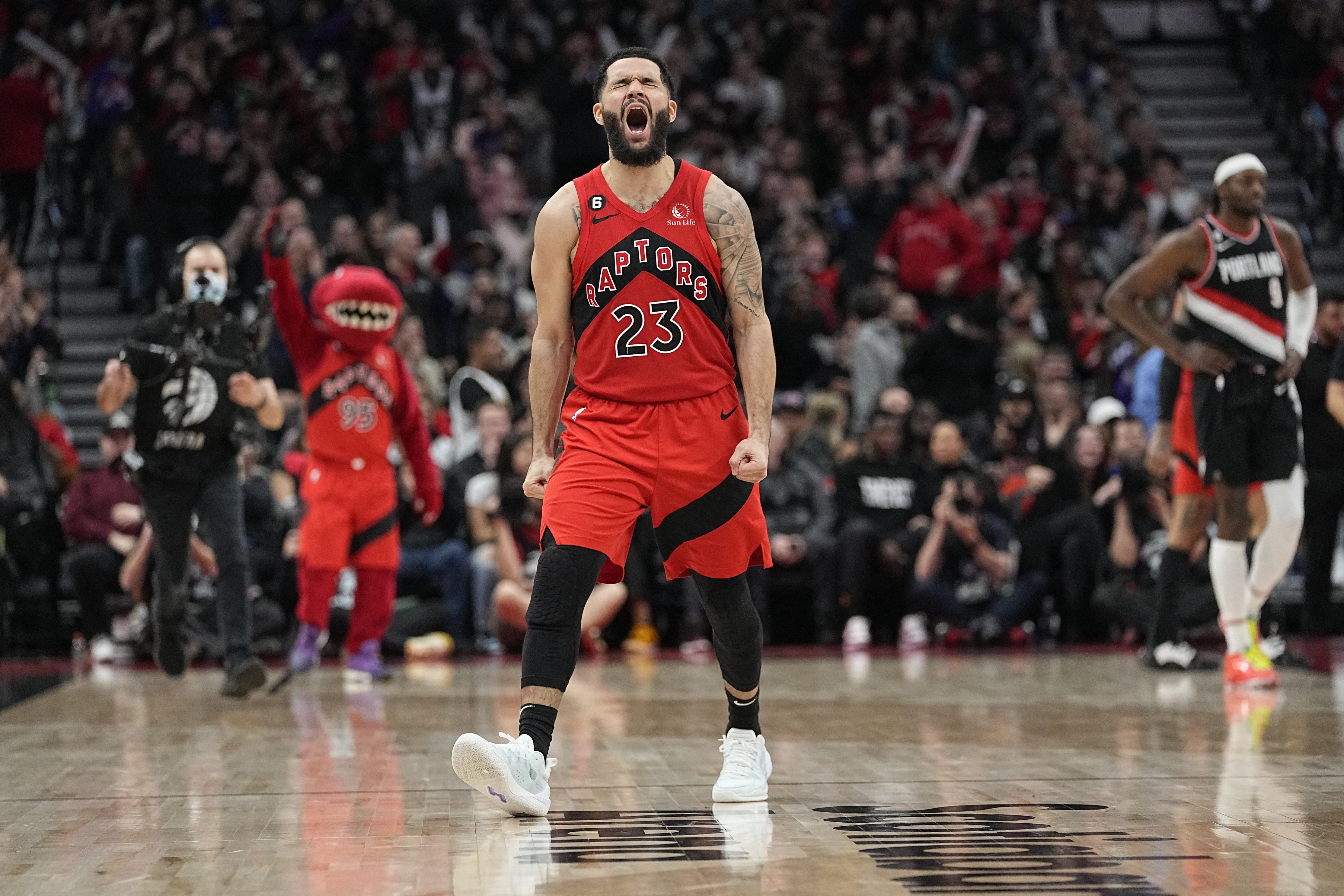 NBA [VF] Lillard a tenté, les Raptors ont sanctionné
