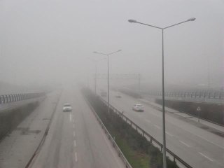 Sis nedeniyle görüş mesafesi düştü