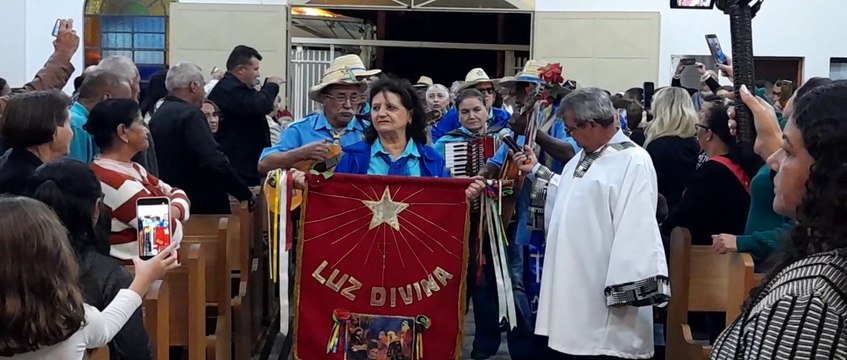 FOLIA DE REIS LUZ DIVINA ARTUR NOGUEIRA