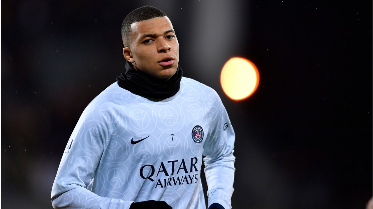 GALAVIDÉO - Kylian Mbappé en colère : il monte au créneau pour défendre Zidane “la légende”