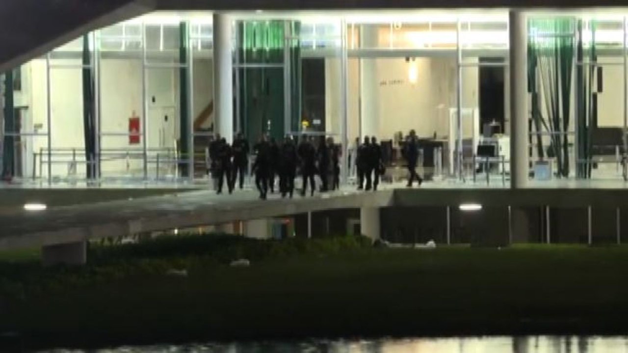 Brasile, centinaia arresti per tentato golpe a Brasilia