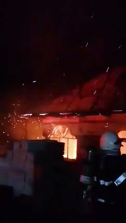 Incendiu puternic în Trifești
