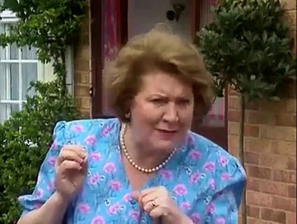 Keeping Up Appearances - Se2 - Ep03 HD Watch