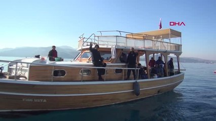 BODRUM'DA AMATÖR BALIKÇILAR VE OLTA BALIKÇILIĞI YAPAN TEKNELER DENETLENDİ