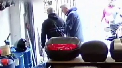 Caught Red Handed - Se8 - Ep09 HD Watch