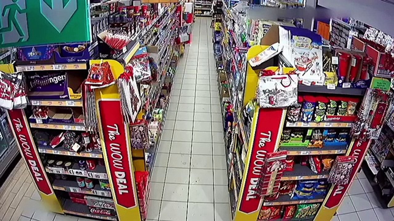 Caught Red Handed - Se8 - Ep07 HD Watch