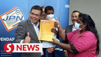 Saifuddin: Govt will work on amending Constitution while mums' citizenship case proceeds