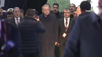 Cumhurbaşkanı Erdoğan: "Birilerinin ona buna satıldı diyerek iftiralarına neden olan Arifiye bakım fabrikası ordumuzun ihtiyaçlarını karşılamayı...